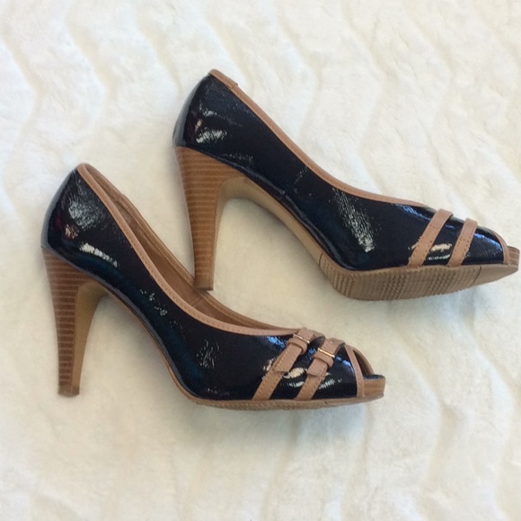 Candie’s Buckle Heels - Picture 2 of 7